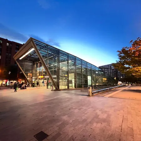 Small Lux Beachcity Close To Metro *